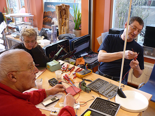 afbeelding reparatie fijne elektronische apparatuur